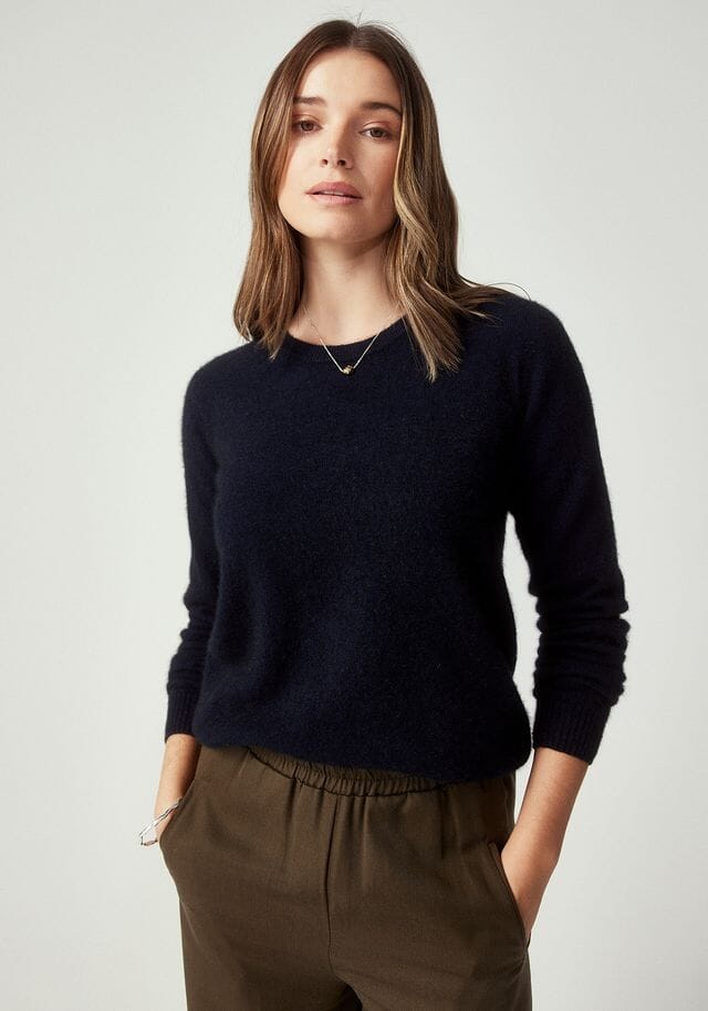 kapua Crew Women Sweater Untouched World