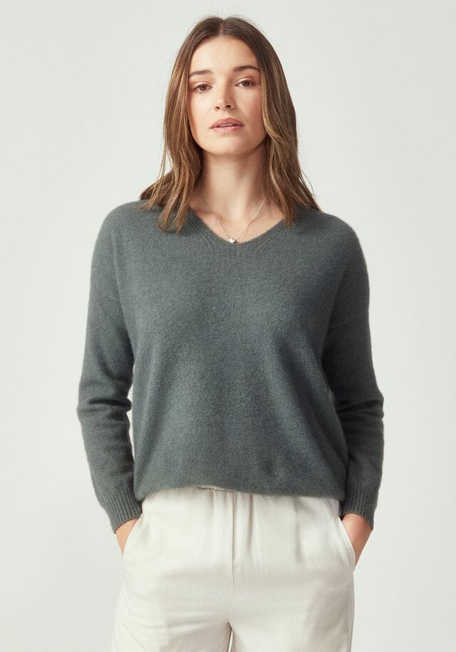 Relax V Sweater Women Sweater Untouched World