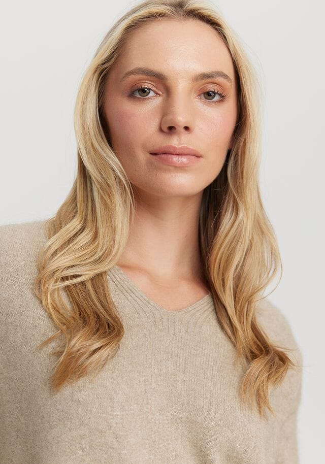 Relax V Sweater Women Sweater Untouched World