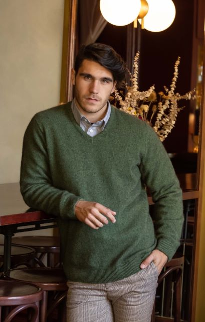 Oxford Vee Mens Sweater Noble Wilde