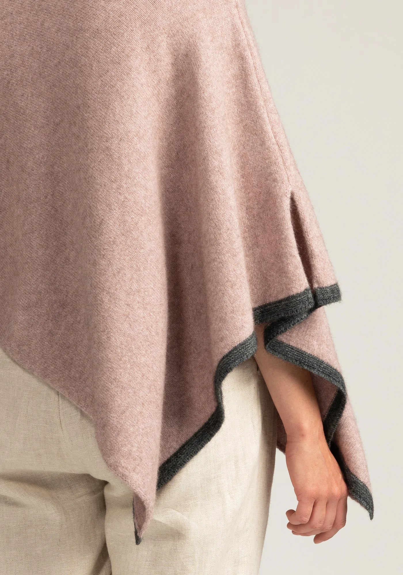 Two Tone Poncho Poncho Merinomink