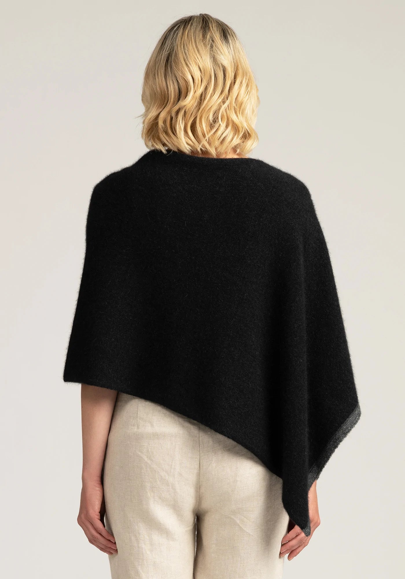 Two Tone Poncho Poncho Merinomink