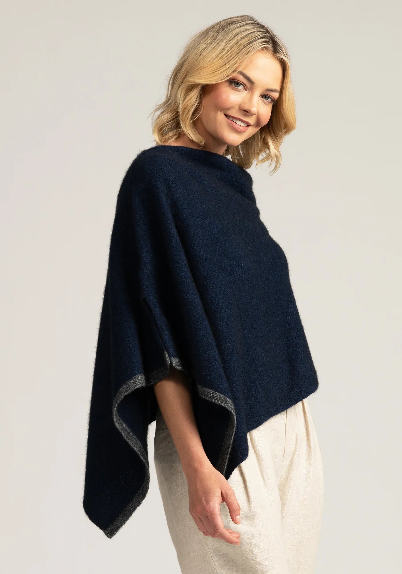 Two Tone Poncho Poncho Merinomink