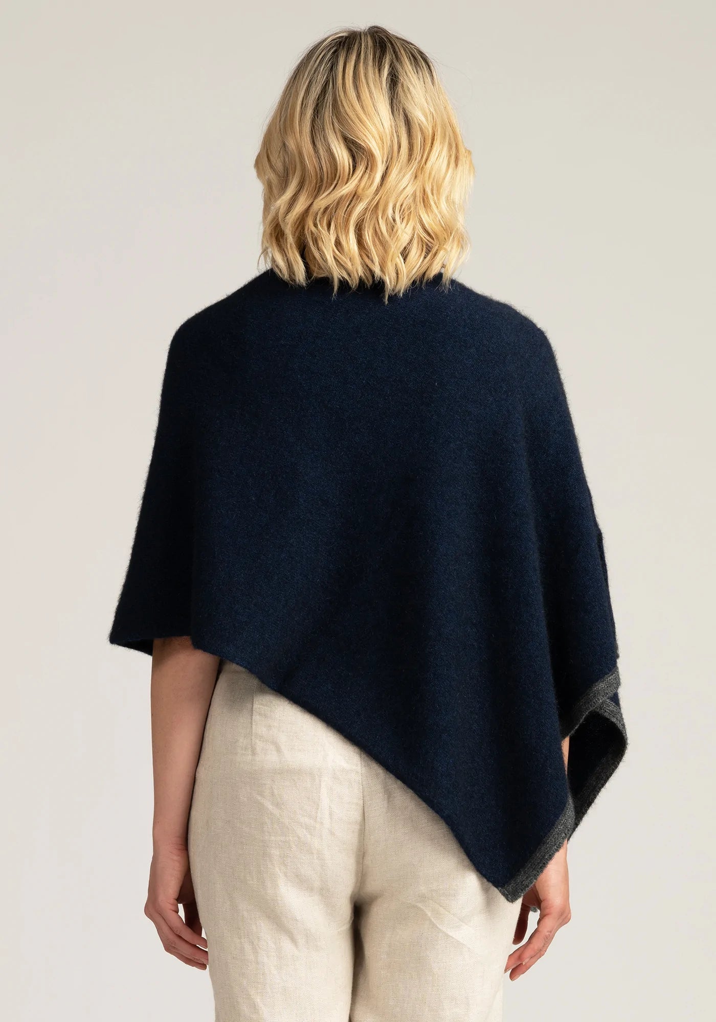 Two Tone Poncho Poncho Merinomink