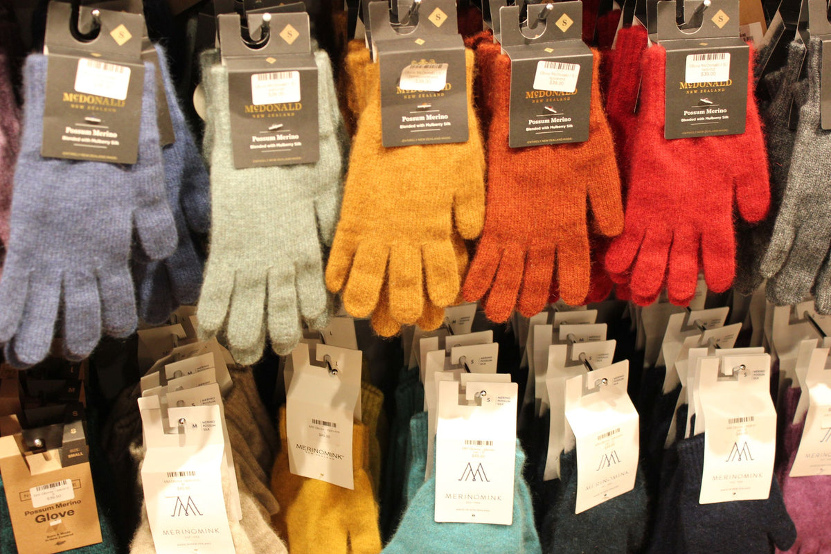 Great Kiwi Yarns, Queen Street – Coloured possum merino gloves