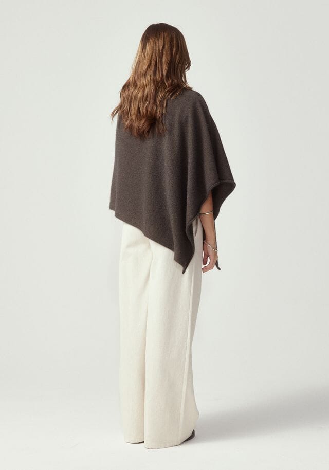 Kapua Cape Women Cape Untouched World 