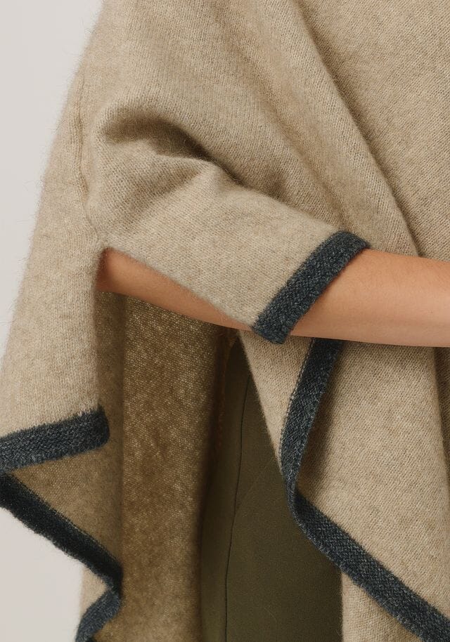 Two Tone Poncho Poncho Merinomink 