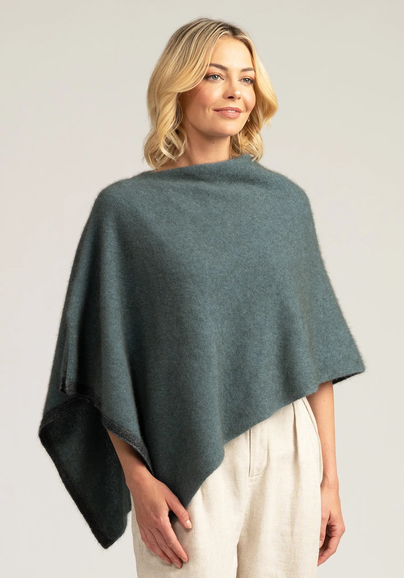 Two Tone Poncho Poncho Merinomink 